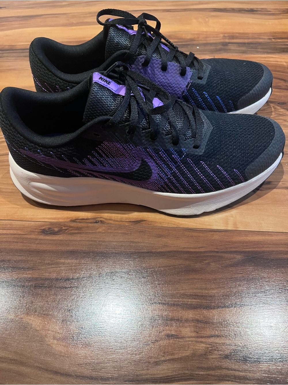 Nike Black and Purple Women's Trainers